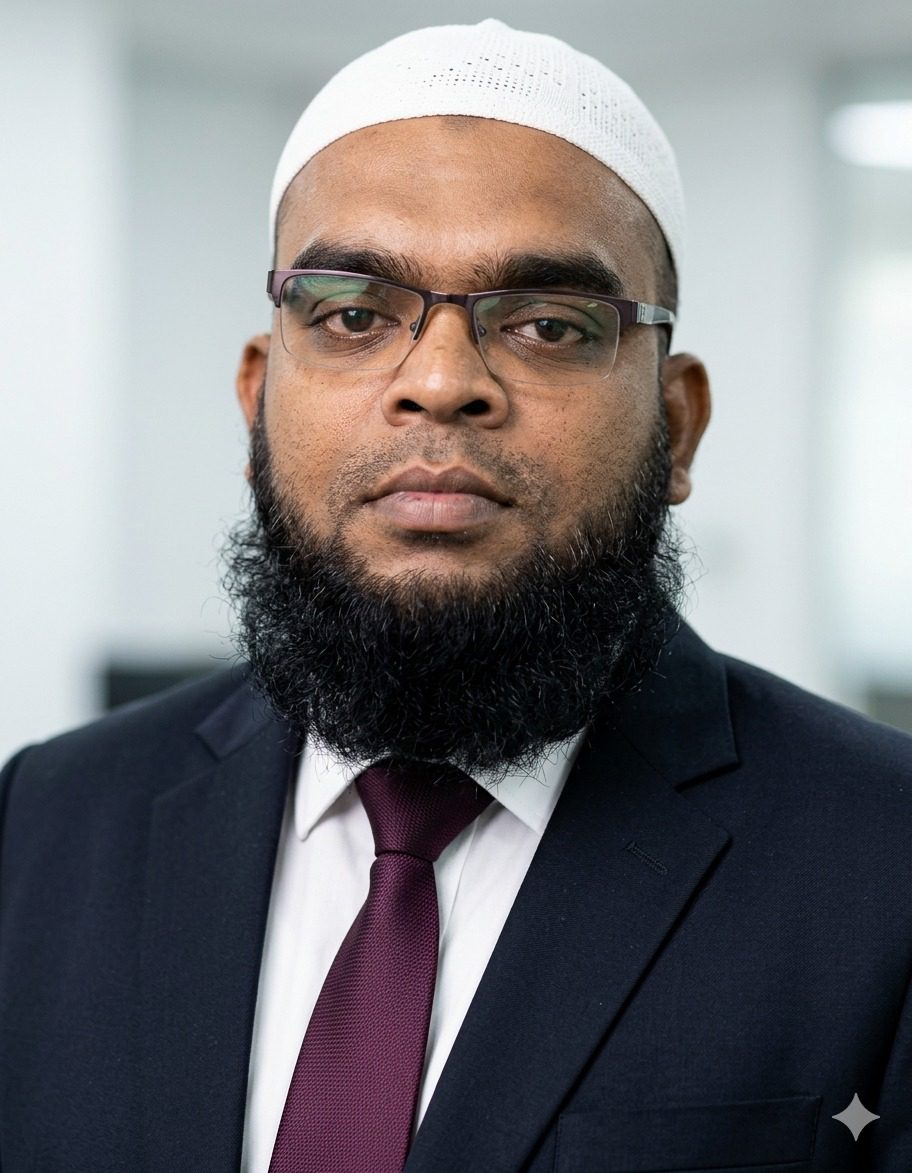 Office Executive Shaik Abdul Khadeer at Al Muzammil Haj Umrah Group